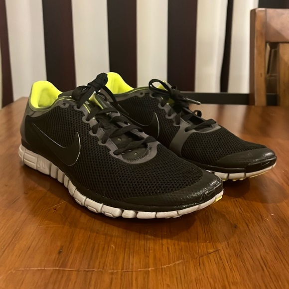Nike Free 3.0 Shoes Sneakers 354574 003 black volt Men’s Size 8.5 - Picture 1 of 15